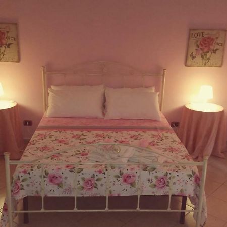 B&B La Rosa Taranto Exteriör bild