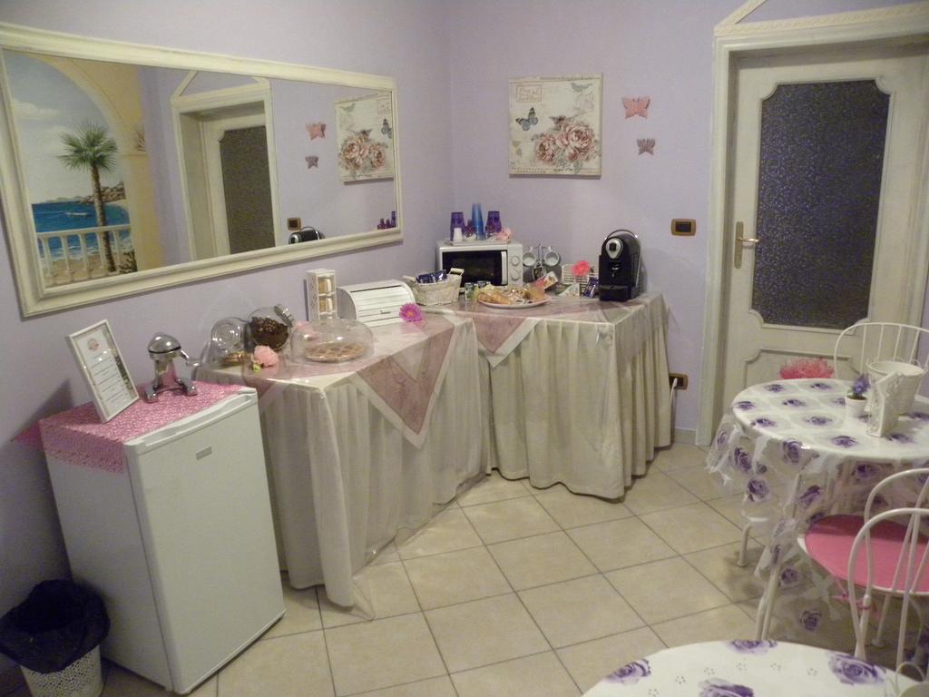 B&B La Rosa Taranto Exteriör bild